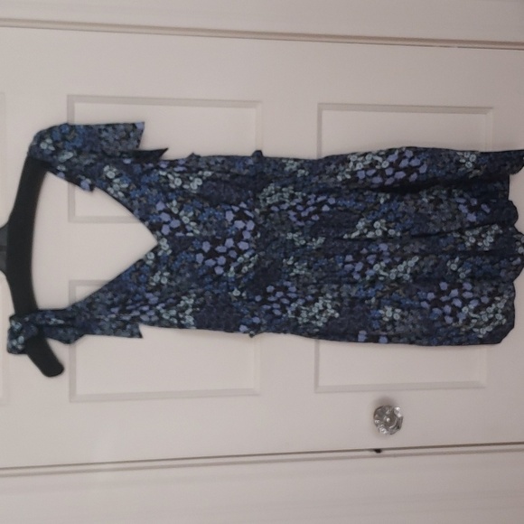 Rebecca Taylor Ava Smocked Floral Silk Romper - Picture 4 of 12